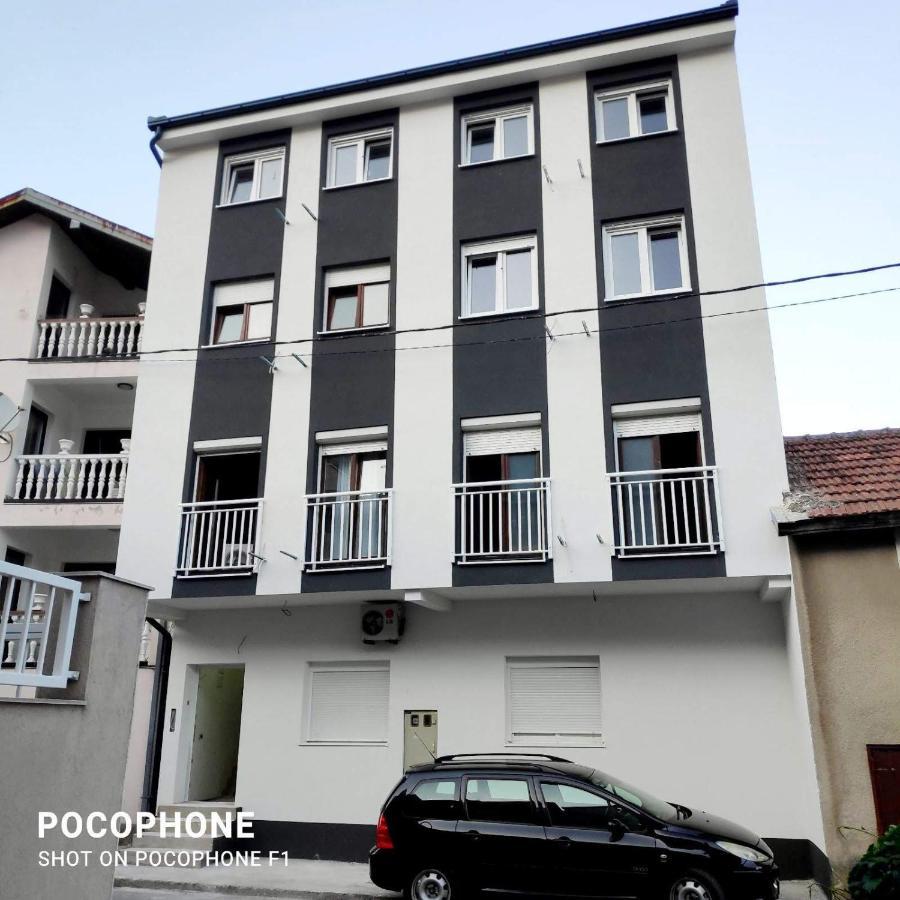 Apartman Square モスタル エクステリア 写真