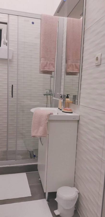 Apartman Square モスタル エクステリア 写真
