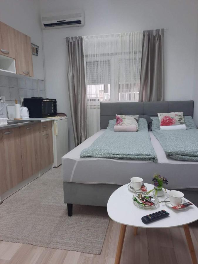 Apartman Square モスタル エクステリア 写真