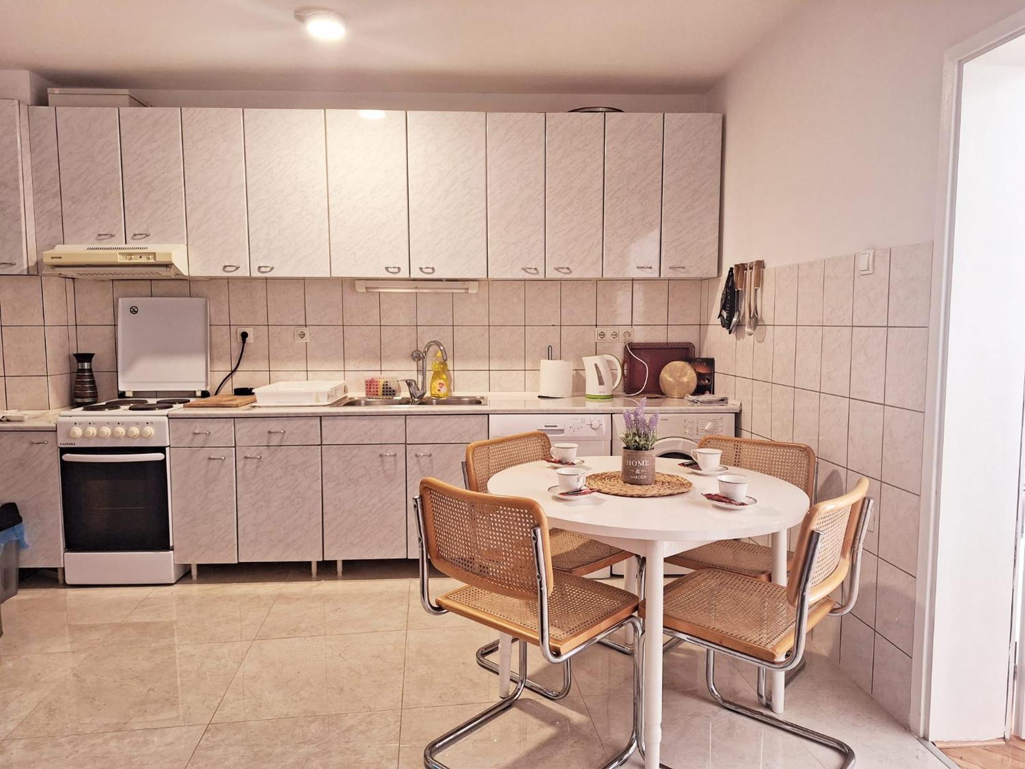 Apartman Square モスタル エクステリア 写真