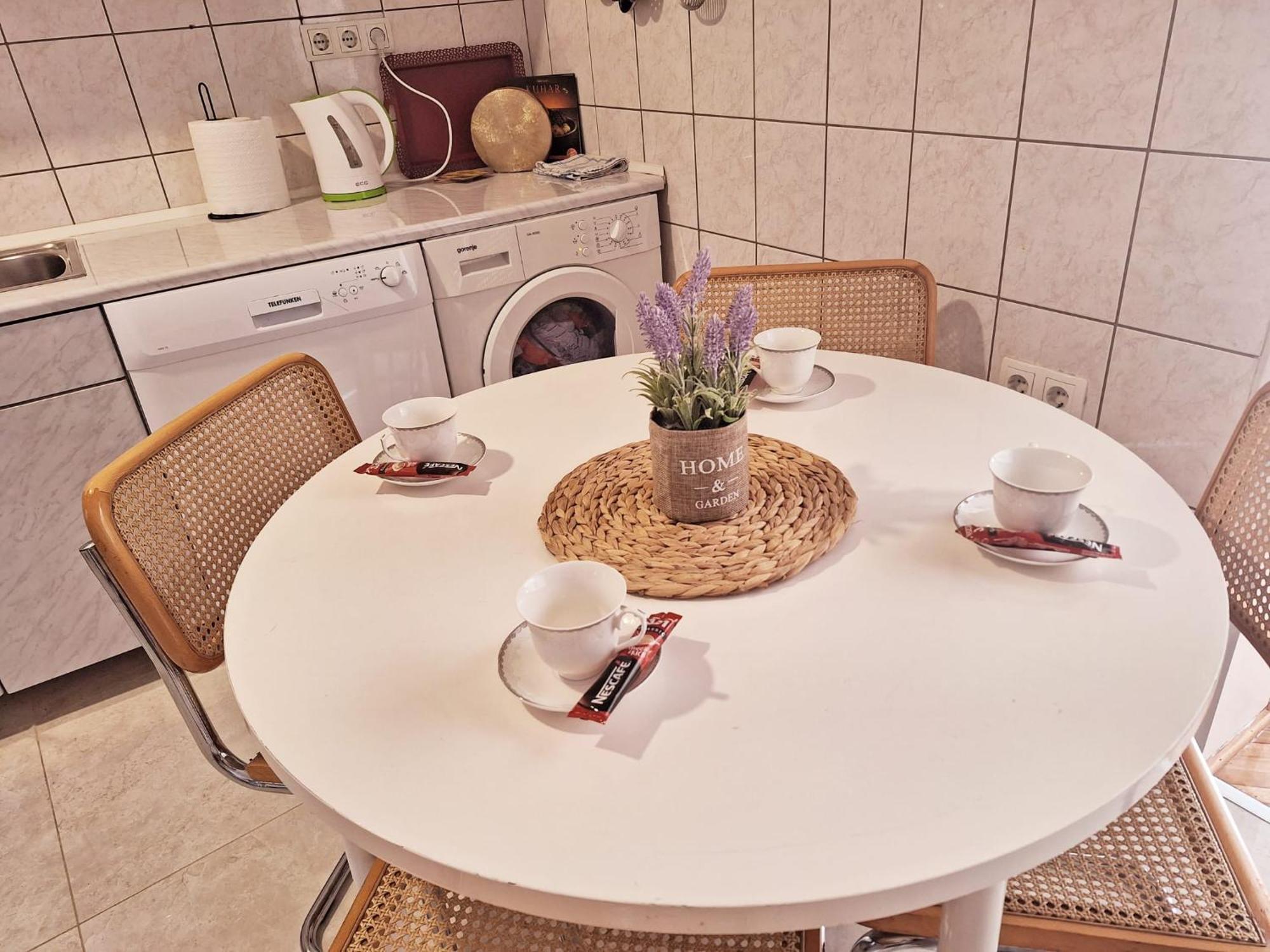 Apartman Square モスタル エクステリア 写真